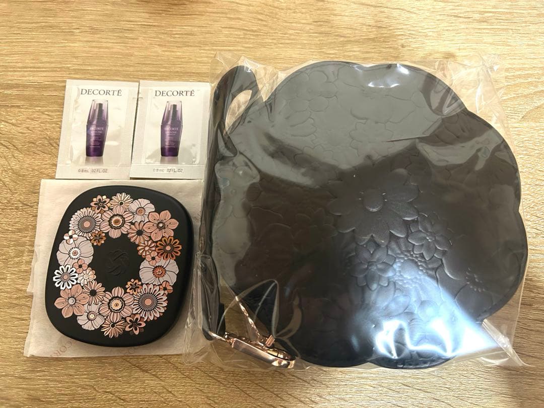 コスメデコルテ コフレ アイシャドウ ポーチのみ おまけ付き
