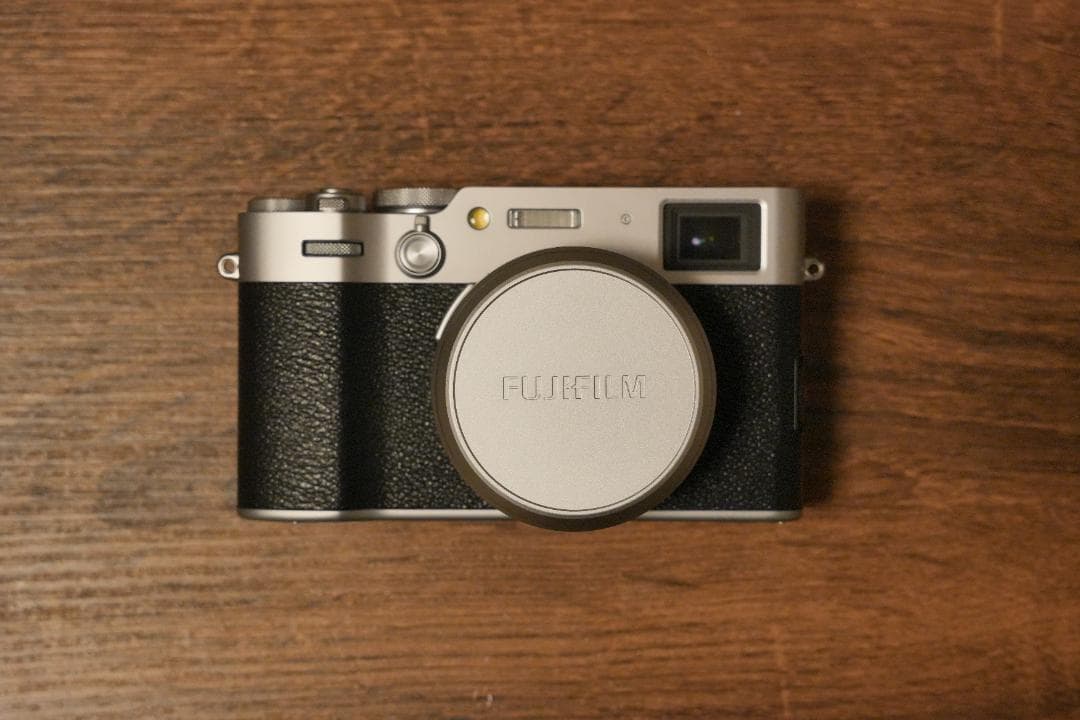 FUJIFILM 富士フイルム / X100VI シルバー アクセサリー付き