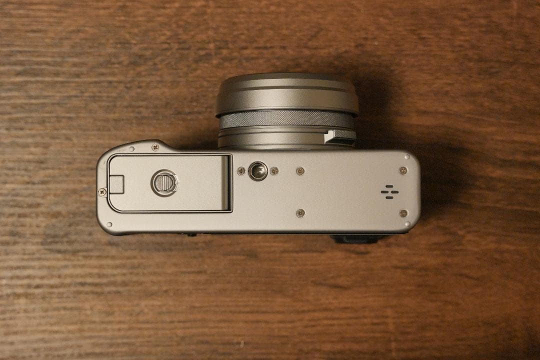 FUJIFILM 富士フイルム / X100VI シルバー アクセサリー付き