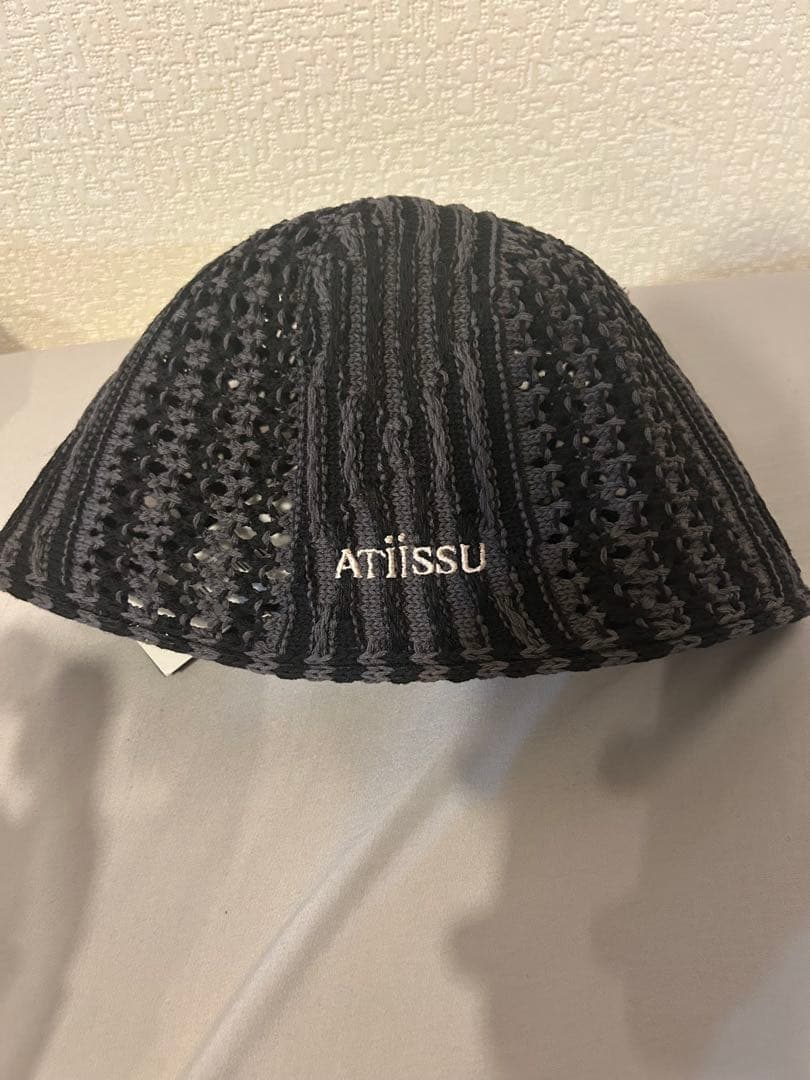 ATIiSSU ブラックニット帽 TWICE モモ着用