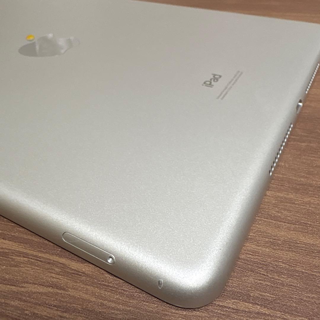Apple iPad 第7世代 128GB シルバー セルラーモデル 本体