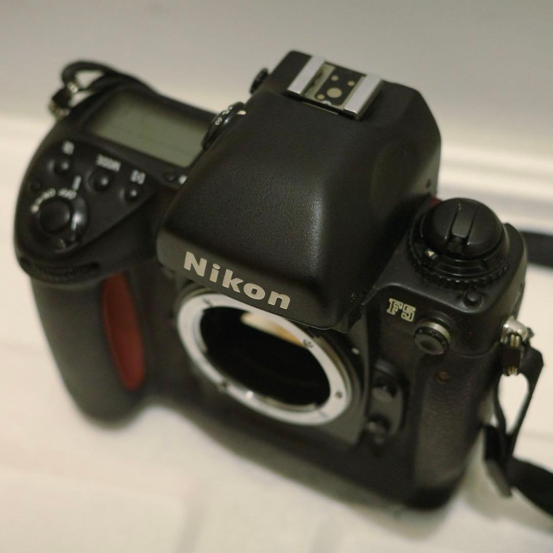 Nikon D5 フィルムカメラ