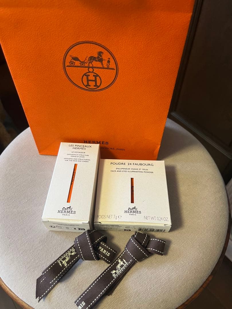 HERMES フェイスパウダー 24 フォーブル 02 とフェースブラシのセット
