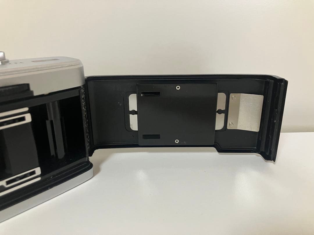 OLYMPUS TRIP 35 赤ベロ露出計絞り羽根巻き上げシャッターOK