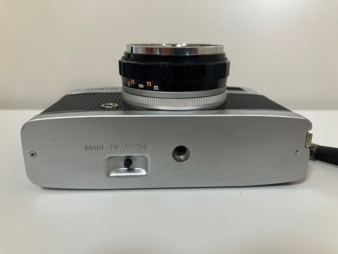 OLYMPUS TRIP 35 赤ベロ露出計絞り羽根巻き上げシャッターOK