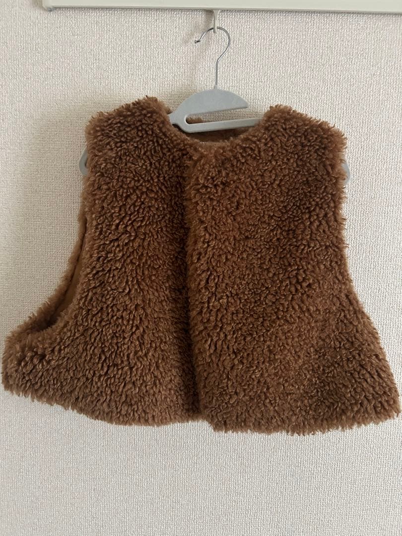 【美品】HYKE FAUX SHEARLING CROPPED VEST