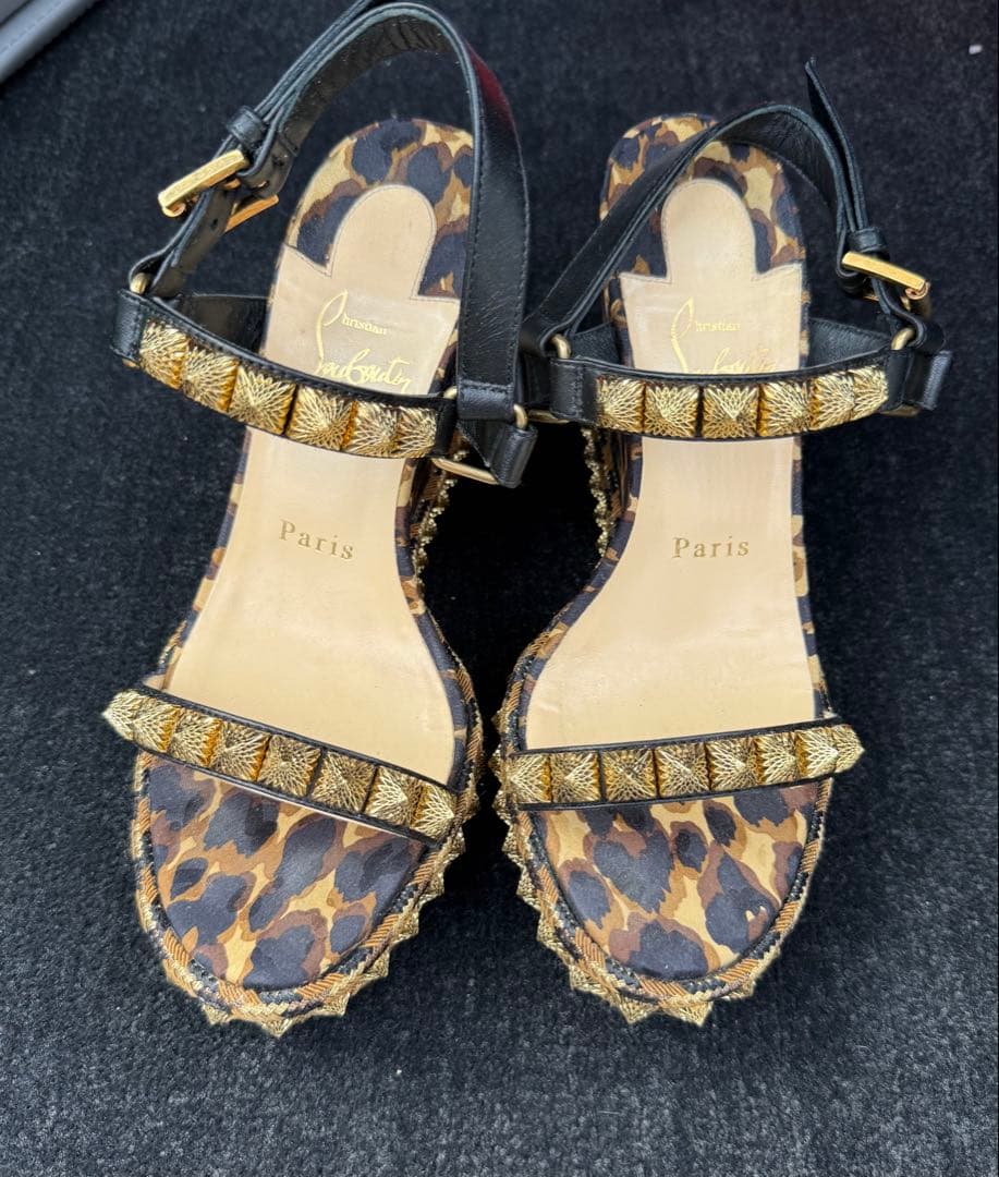 Christian Louboutin ヒョウ柄ウェッジサンダル