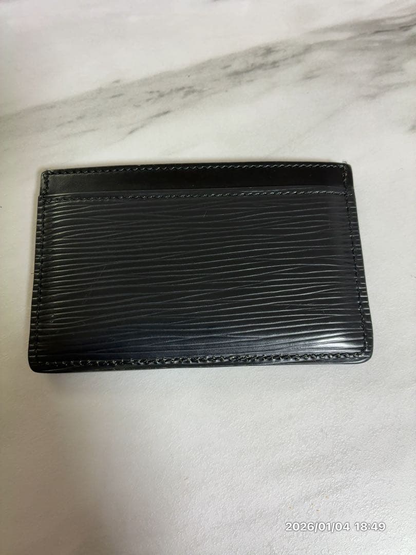 ⭐︎　ヴィトン　エピ　名刺入れ