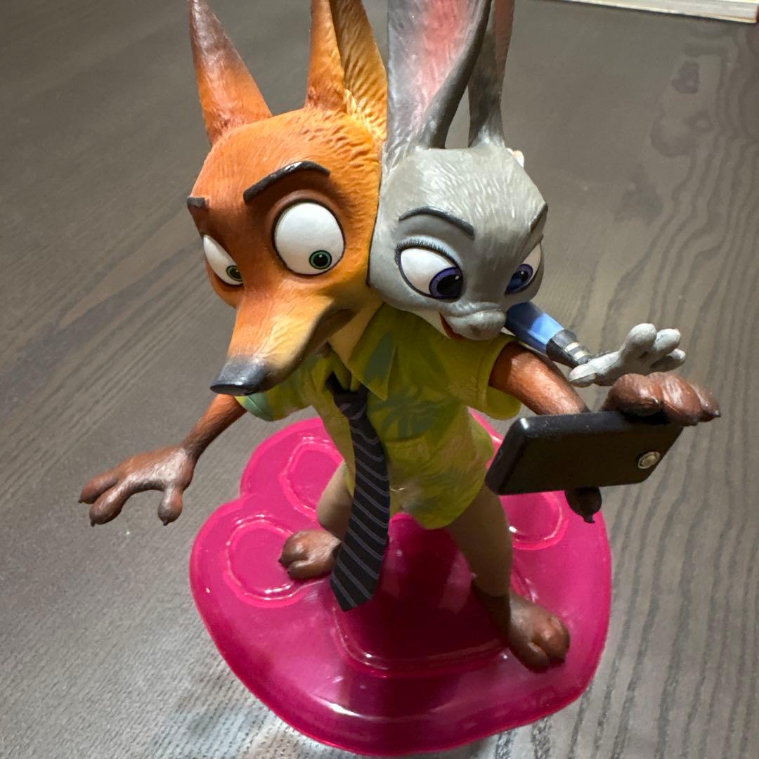 ズートピア　一番くじ　ニック&ジュディセルフィーフィギュア A賞