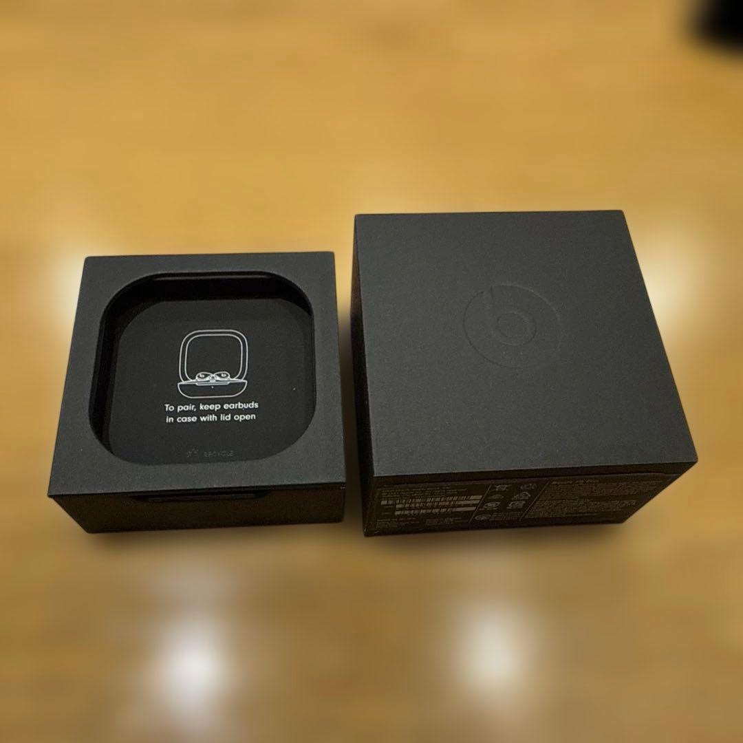 イヤホン Dr. Dre Beats Fits Pro