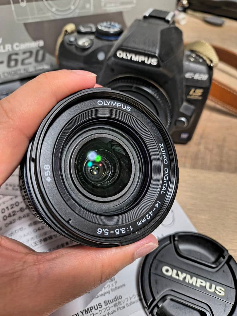 OLYMPUS E-620 デジタル一眼レフカメラ 本体とレンズ付き