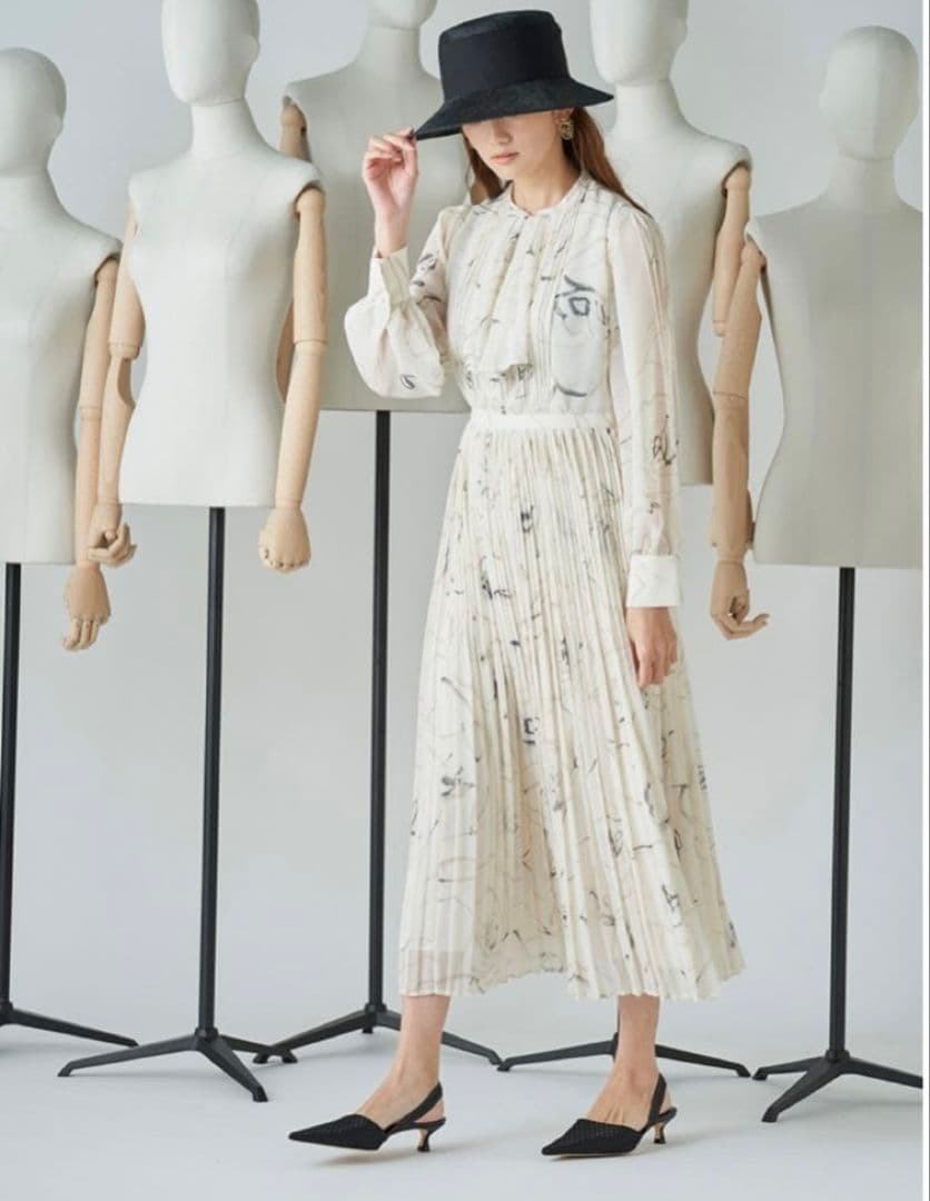 CELFORD×HANAEMORI 蝶ネクタイ付きプリーツワンピース