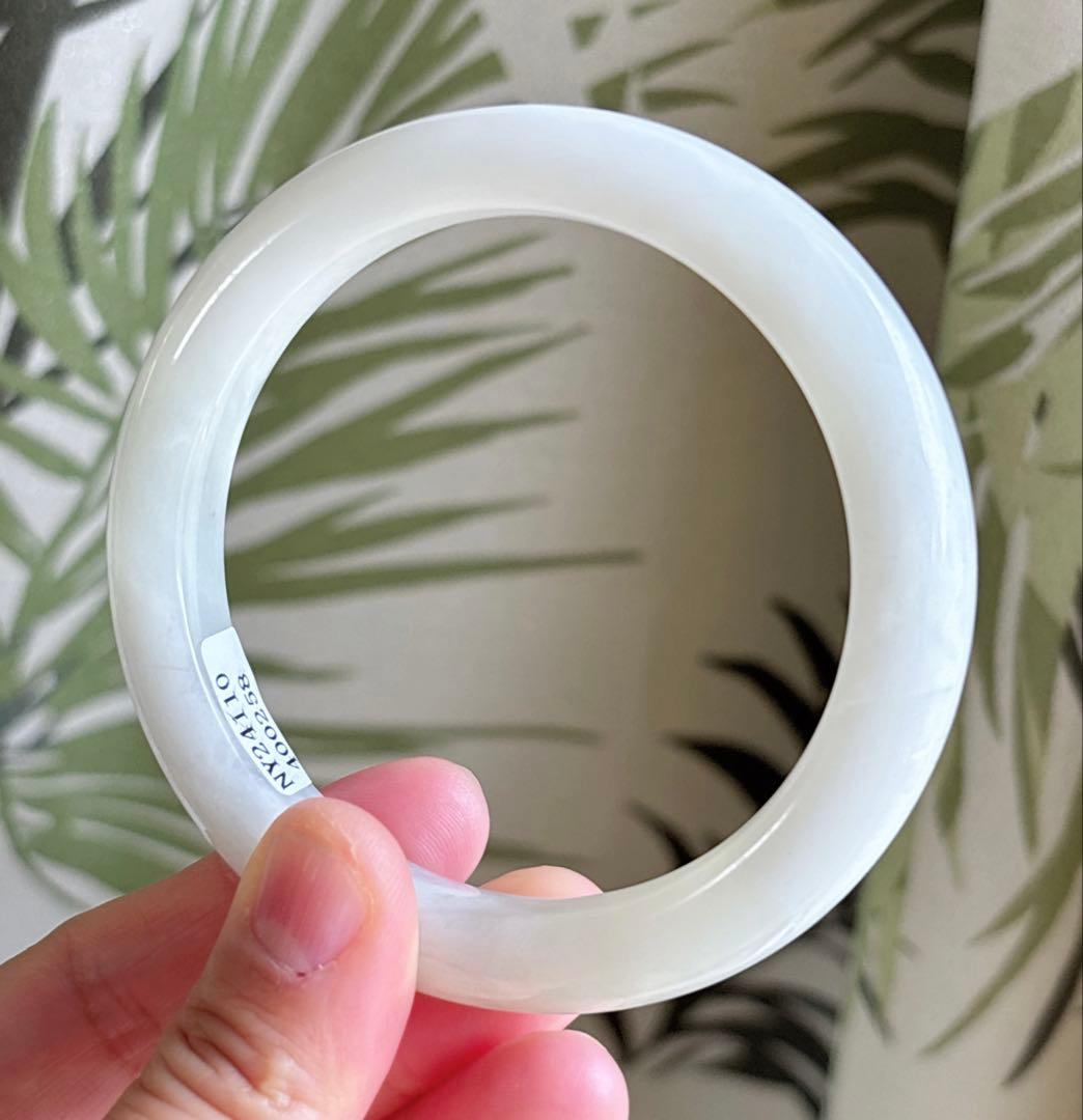 天然石 和田玉白玉 バングル（番号A4619）