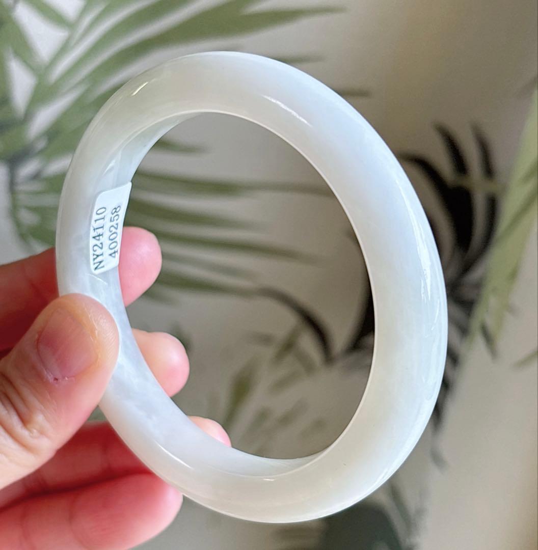 天然石 和田玉白玉 バングル（番号A4619）