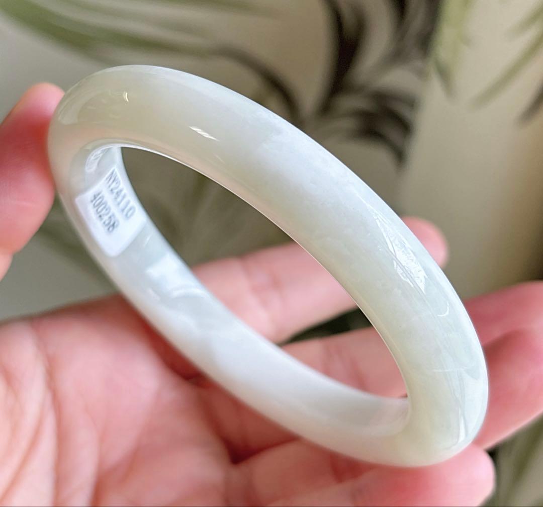 天然石 和田玉白玉 バングル（番号A4619）