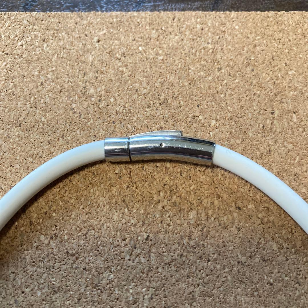 美品⭐︎unity ユニティ　北投石　ネックレス　ホワイト　L