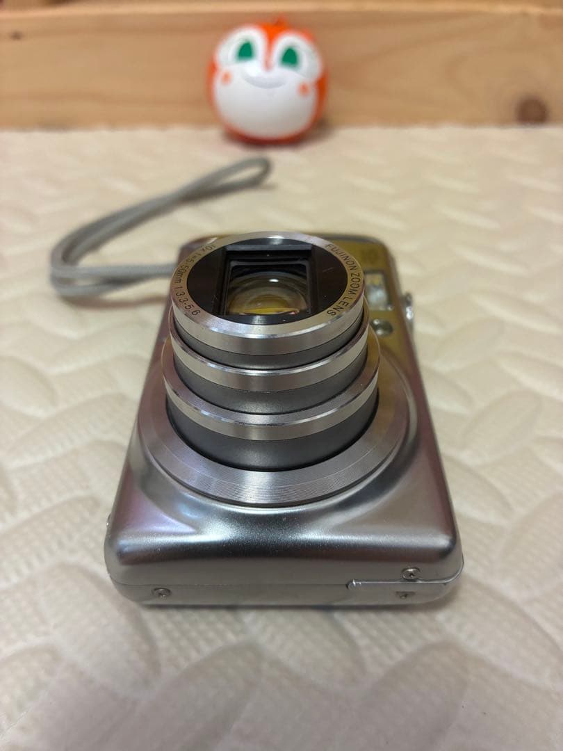 fujifilm&富士フイルム　f70exr デジタルカメラ