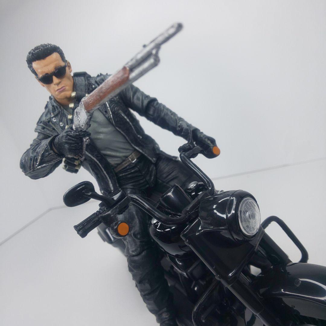 ターミネーター　T-800 フィギュア 新品