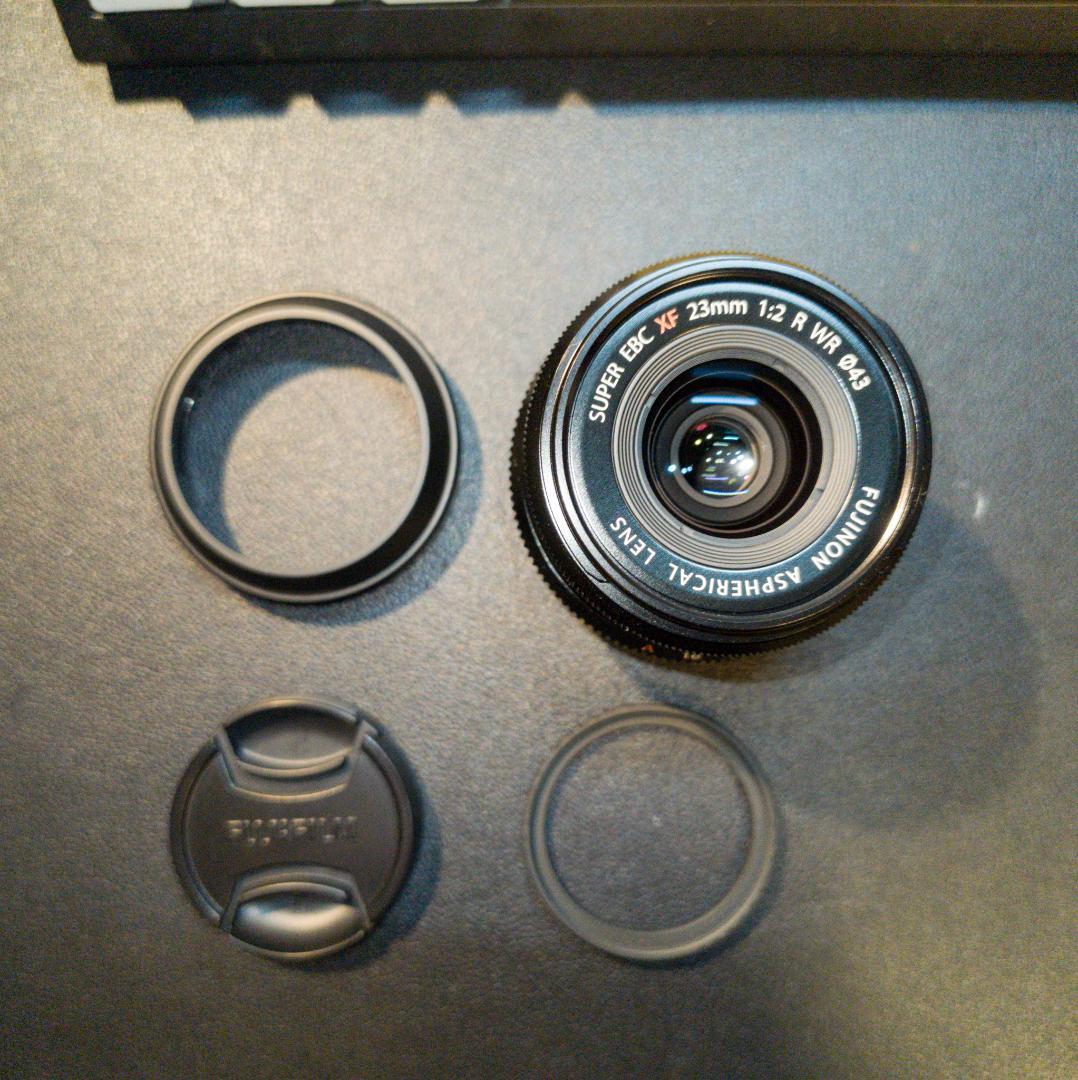 フジフイルム XF23mm F2 R WR ブラック【レンズフィルタつき】