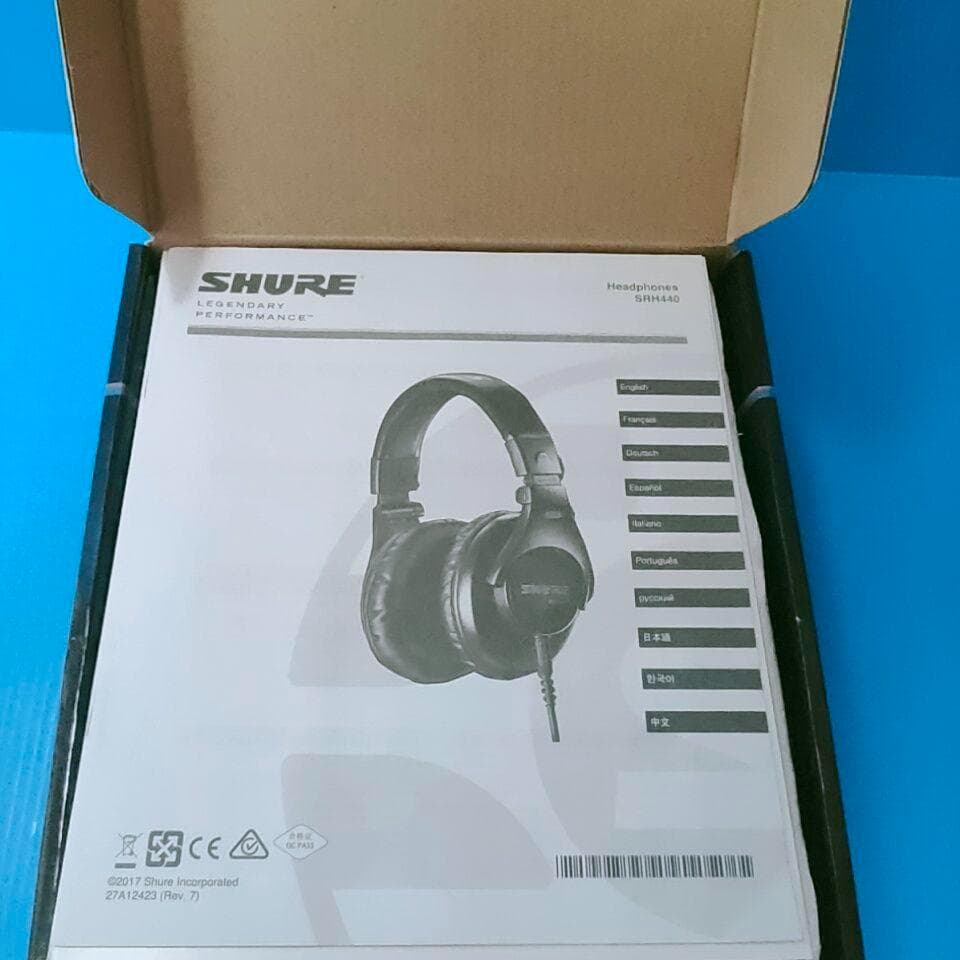 SHURE SRH440 プロフェッショナルスタジオヘッドフォン　シェア