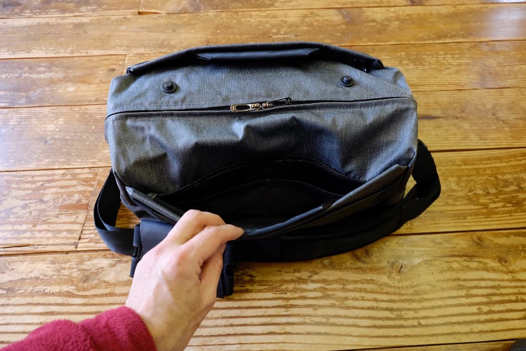 バッグ NIID CACHE