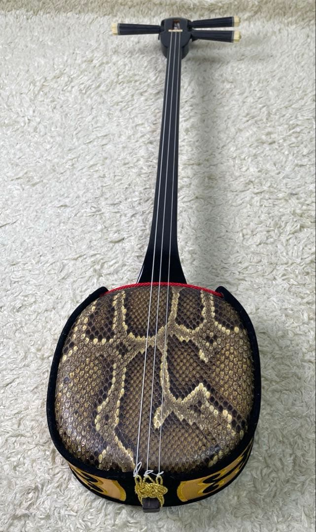 【美品】沖縄郷土楽器 三線 初心者セット　チューナー2wayセミハードケース付き