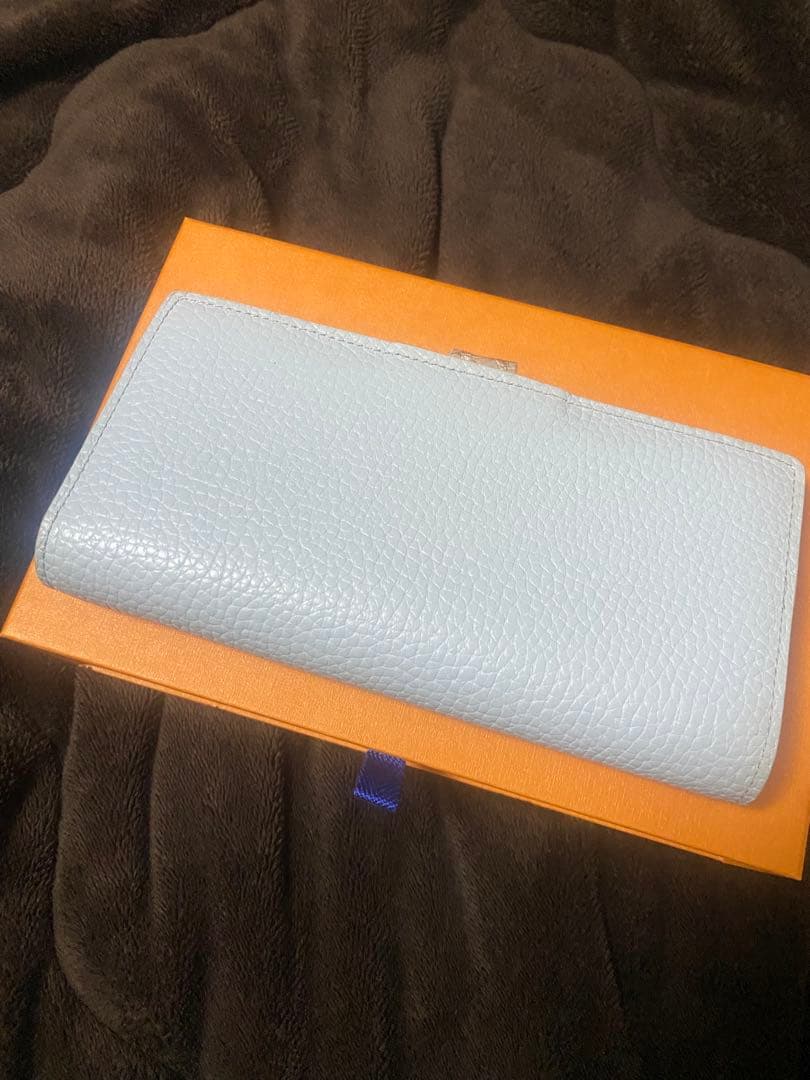 ルイヴィトン　ヴェルディカル長財布　水色