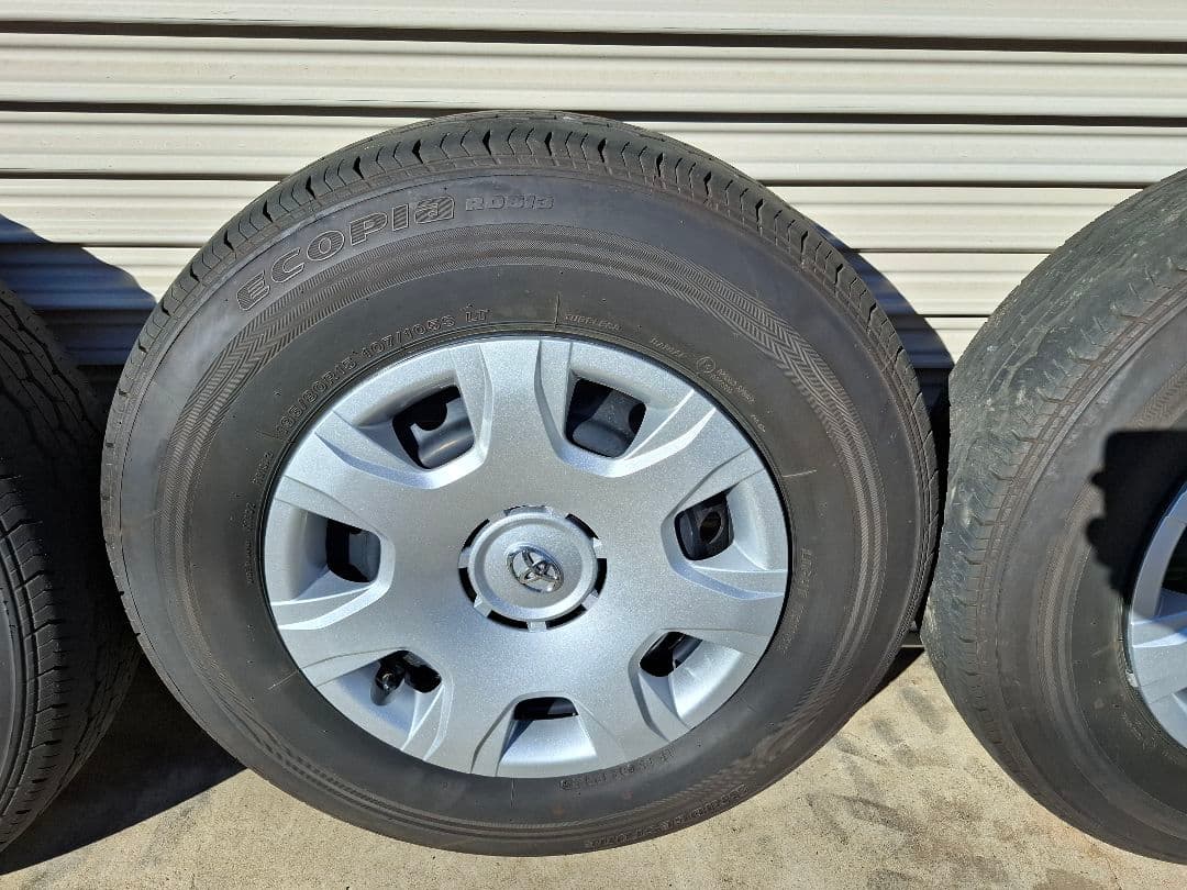 埼玉　ハイエース純正タイヤ　ブリジストンエコピア　25年8月納車5000km使用