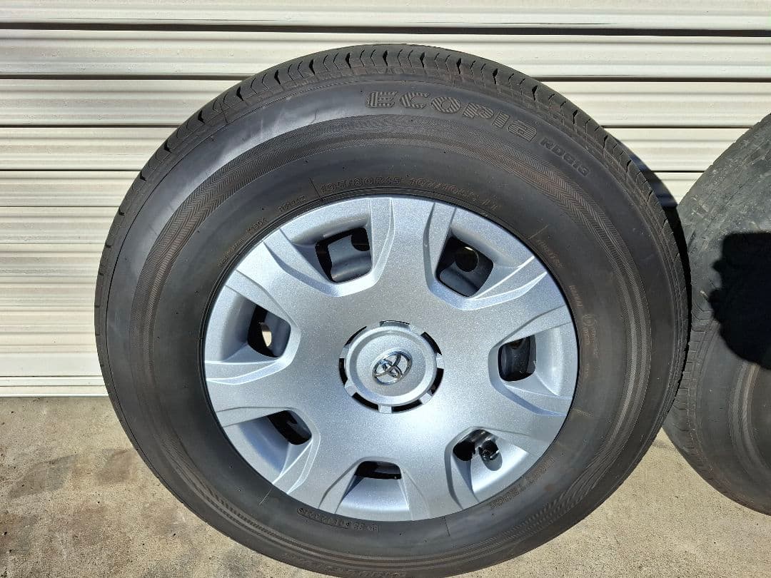 埼玉　ハイエース純正タイヤ　ブリジストンエコピア　25年8月納車5000km使用