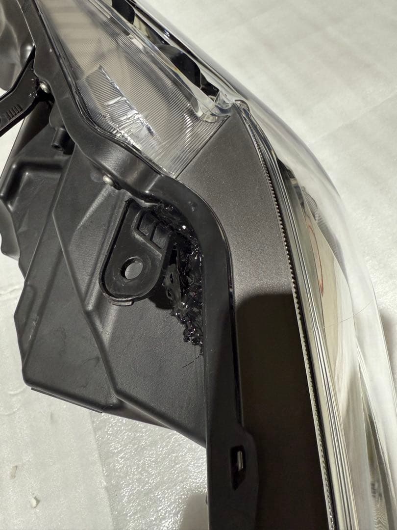 ハリアー純正ヘッドライト 右 補修あり