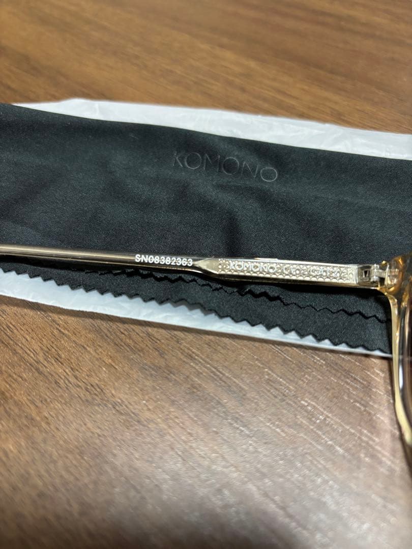 king gnu 常田大希 着用モデル komono サングラス 説明書付き