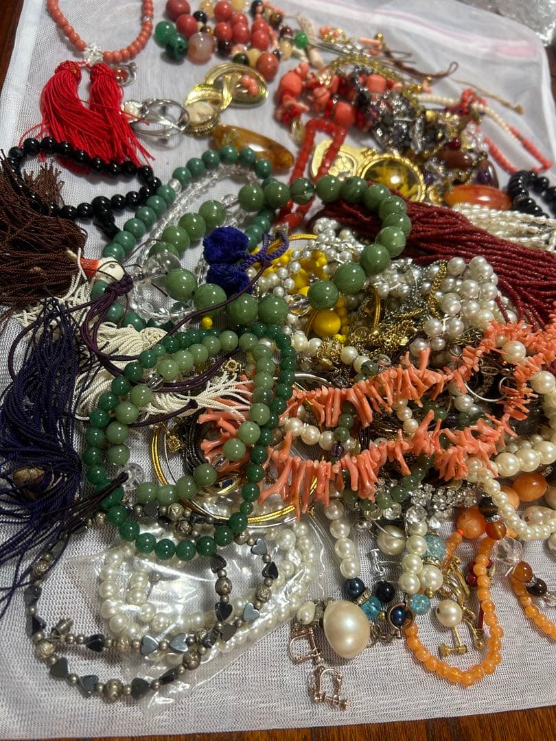 値下げアクセサリー 珊瑚風 翡翠風 パール ネックレス 数珠等 色々 大量セット