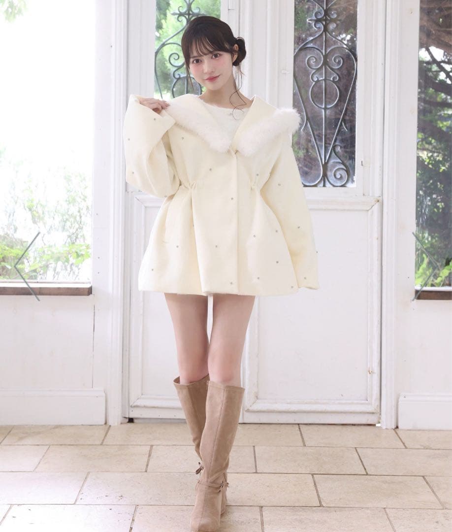 フードフェイクファービジューミドルコート　ナイスクラップ　オフホワイト