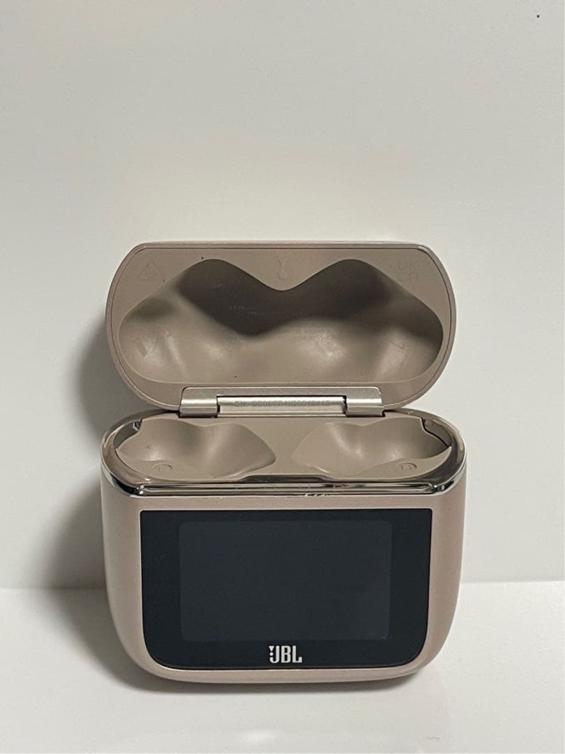 JBL TOUR Pro 3イヤホンケース