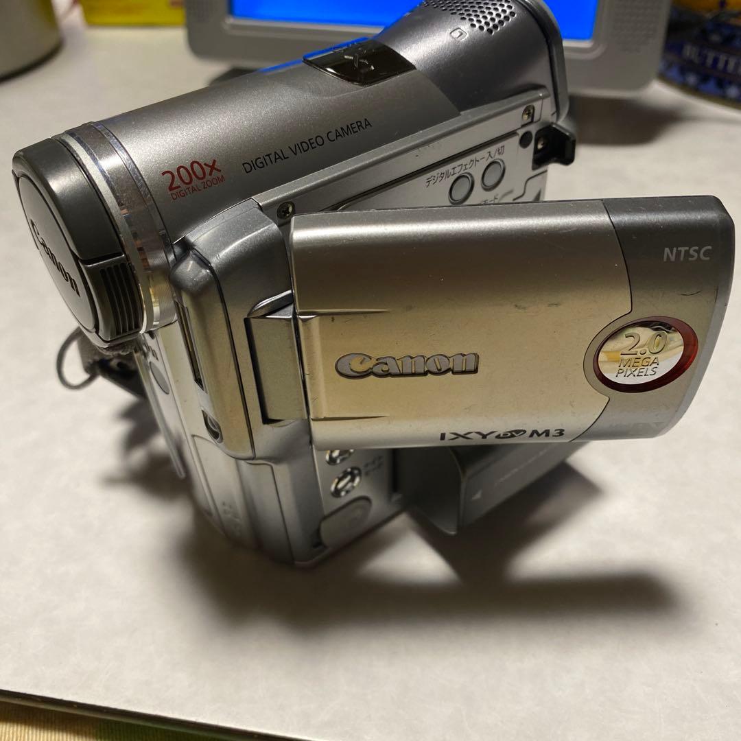 Canon miniDVビデオカメラ　IXYdv M3 ①