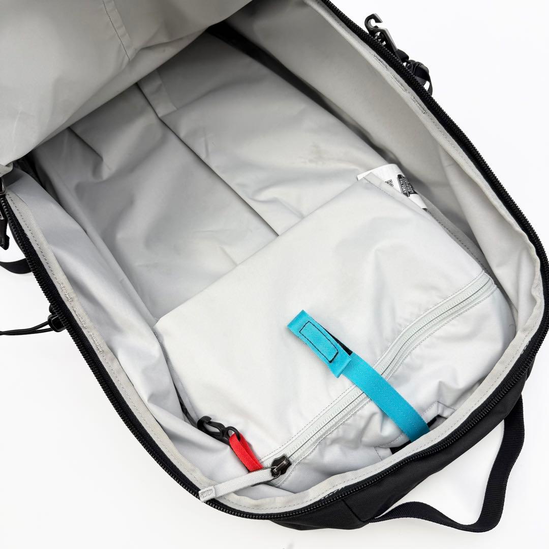 ARC’TERYX MANTIS 26 BACKPACK 黒