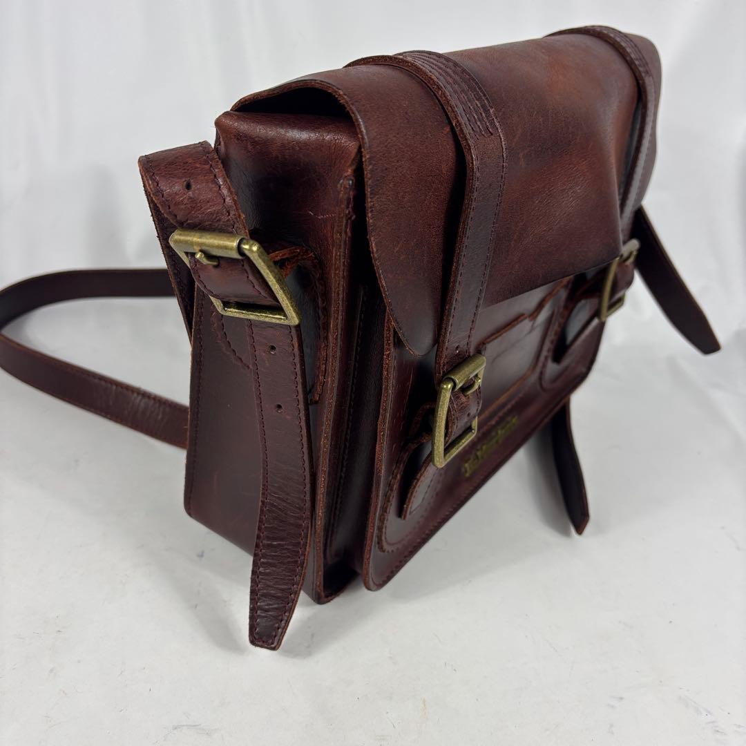 Dr. Martens 11インチ レザー サッチェル ショルダーバッグ 肩掛け