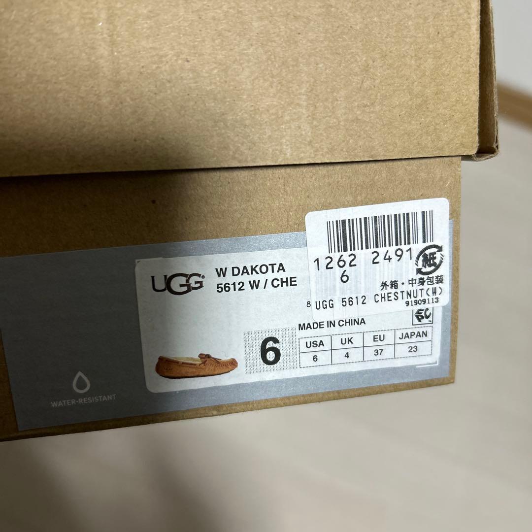 新品未使用！正規品UGG ダコタモカシン
