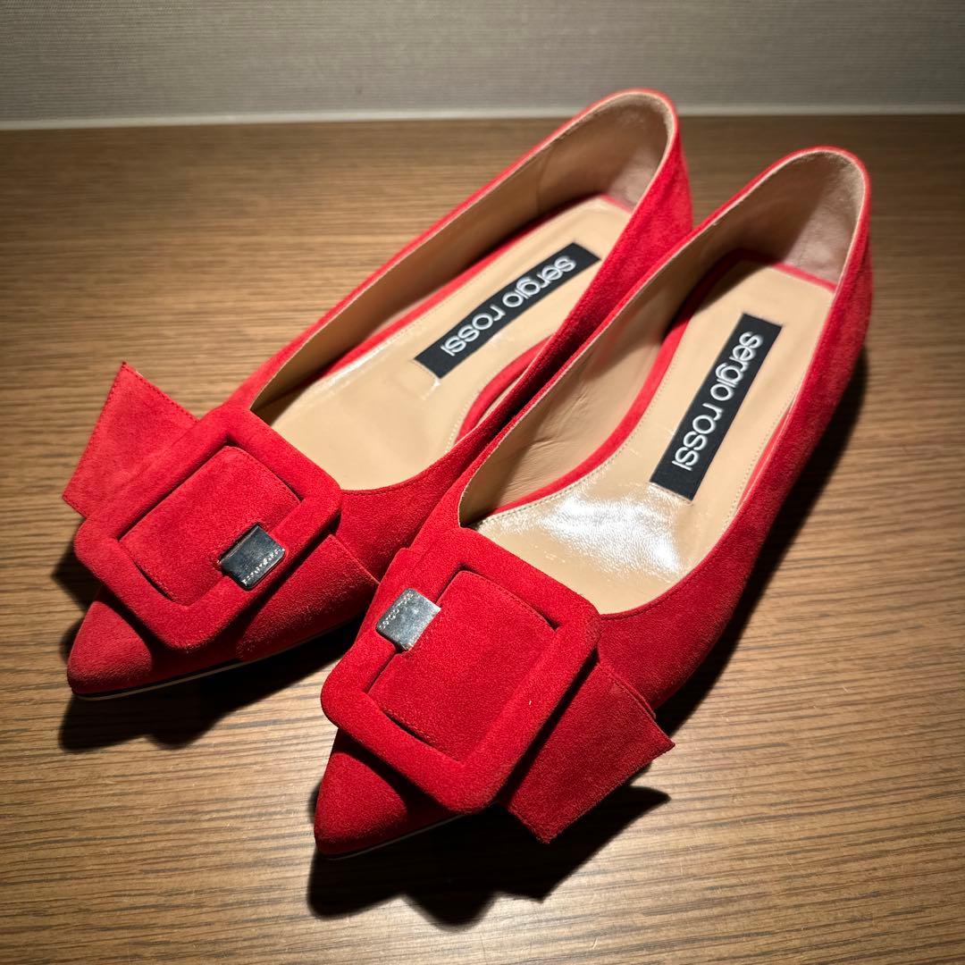 さな❣️セルジオロッシ 赤 スエード ポインテッドトゥ フラットシューズ