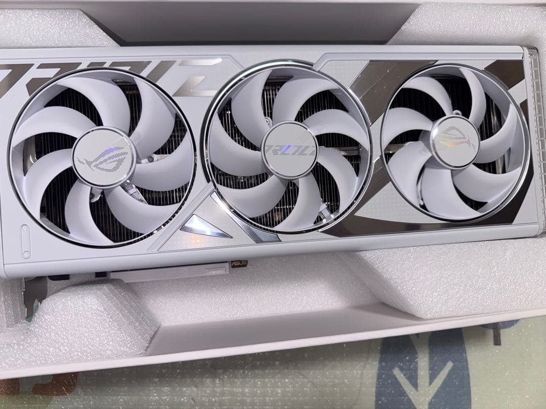 グラフィックボード・グラボ・ビデオカード ASUS ROG STRIX GeForce RTX 4080 OC