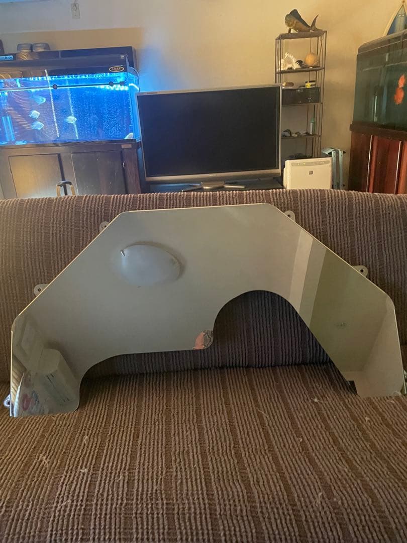 日野グランドプロフィアエンジンカバー