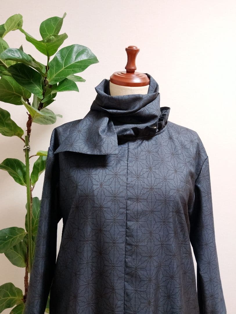 着物リメイク♧大島紬Aラインフリルワンピース♧紺地長袖ストールリボン付き正絹