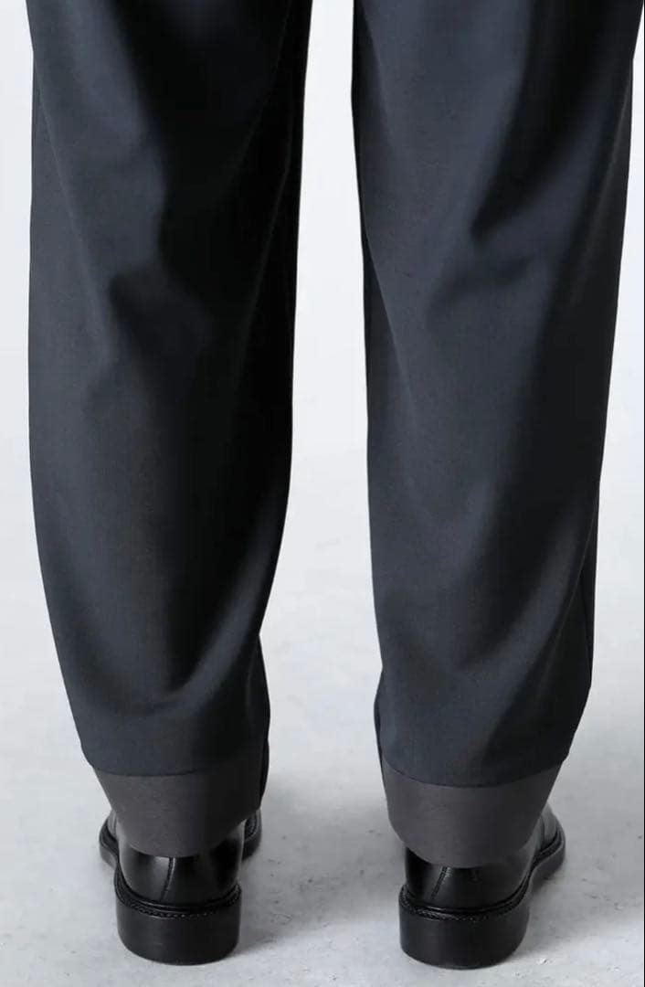 で*す様 IRENISA Two Tucks Tapered Trousers