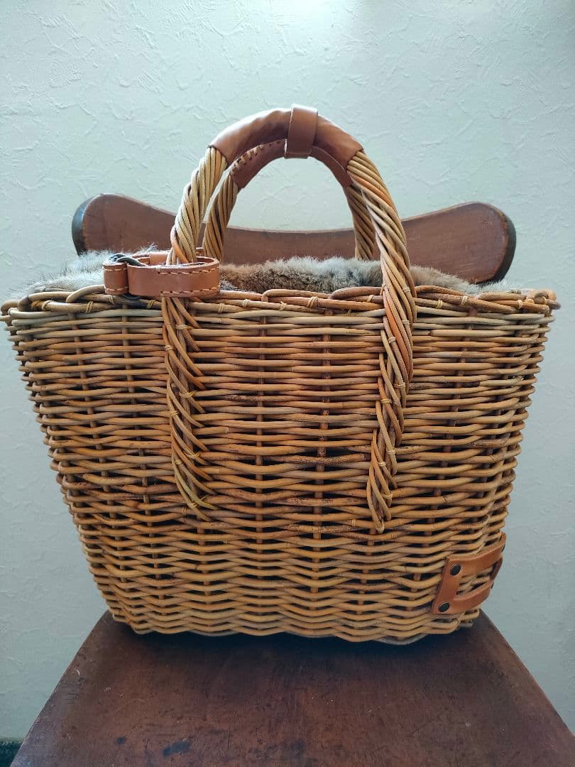 美品　ebagos エバゴス　紅籐カゴ　トートバッグ　ラビットファー