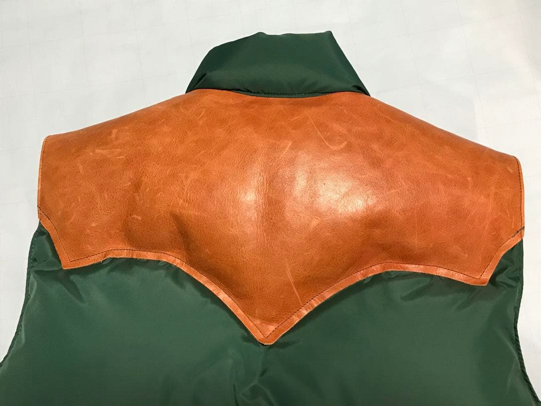 ロッキーマウンテン フェザーベッド　ウェアハウス　別注　ダウンベスト　USED