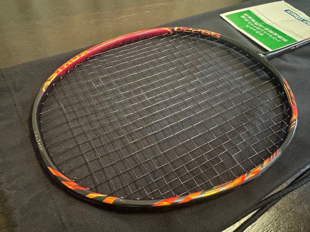 YONEX ASTROX 99 PRO バドミントンラケット 4UG5