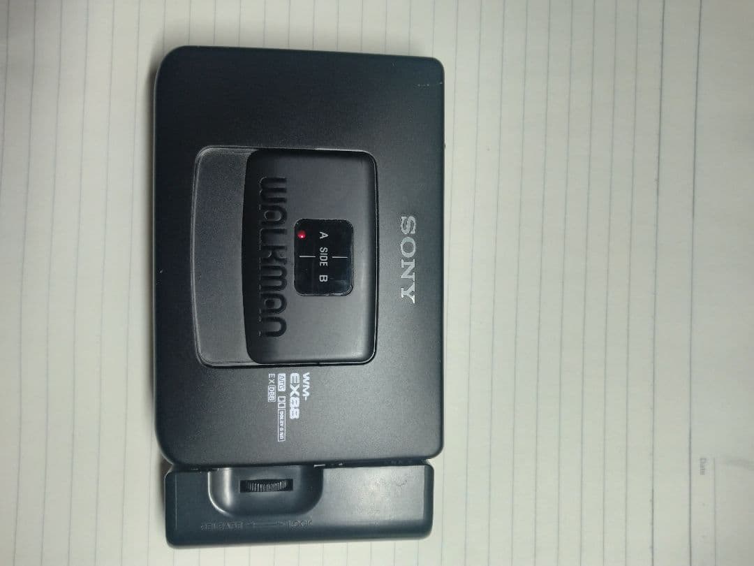 SONY WM-EX88美品，再生、早送り、巻き戻しは正常に動作します