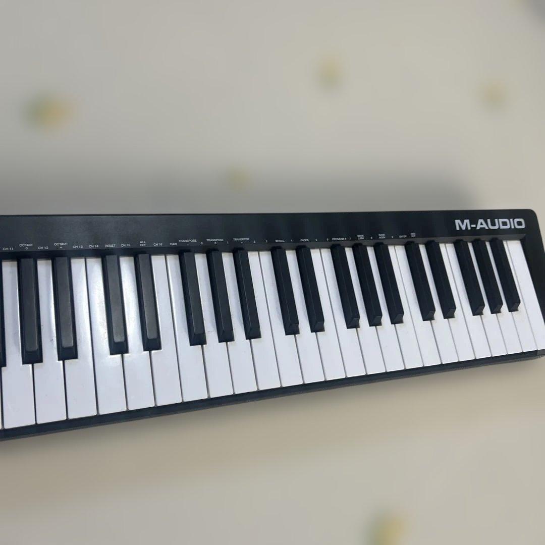 【美品】M-AUDIO MIDIキーボード KEYSTATION61 MK3