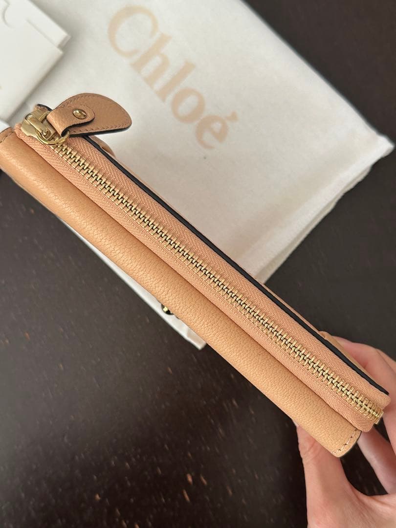【Chloe 新品未使用】クロエ　財布　Chloe ターンロック　エルシー