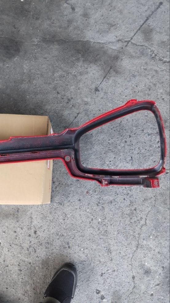 送料無料 アルト HA36 フロントグリル メガネガーニッシュ レッド 赤